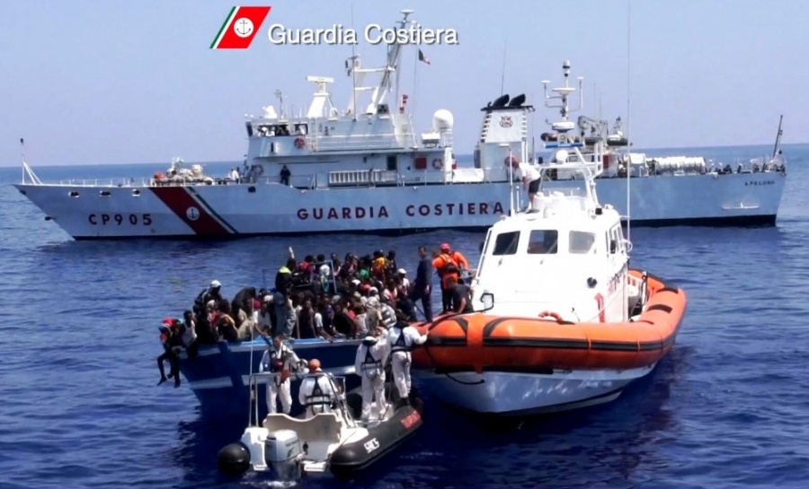 Sbarchi senza fine a Lampedusa, arrivati nella notte altri 156 migranti